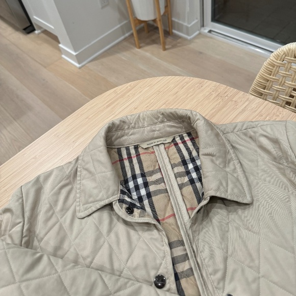 Burberry Beige Quilted Utility Jacket with Signature Check Trim - Picture 2 of 8